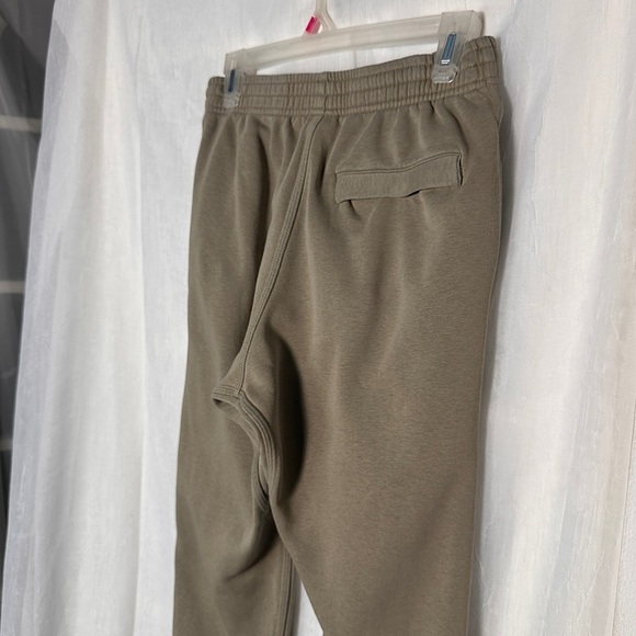 3/$20 💥 Vintage Nike 90’s Tan Athletic Cotton Sweatpants - Picture 7 of 15